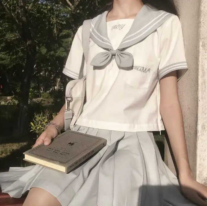 不懂撒娇的女人粤语